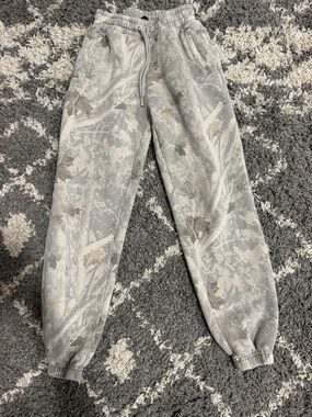 Women’s Abercrombie light Camo Jogger Sweatpants